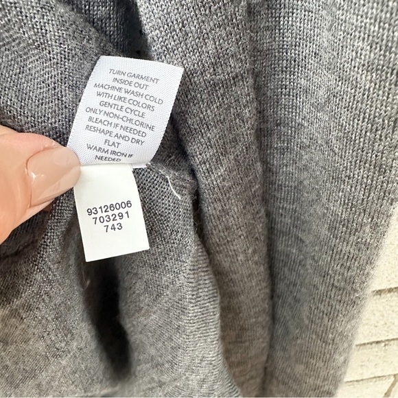 J. Jill Gray Italian Merino Wool Cardigan - Picture 9 of 9